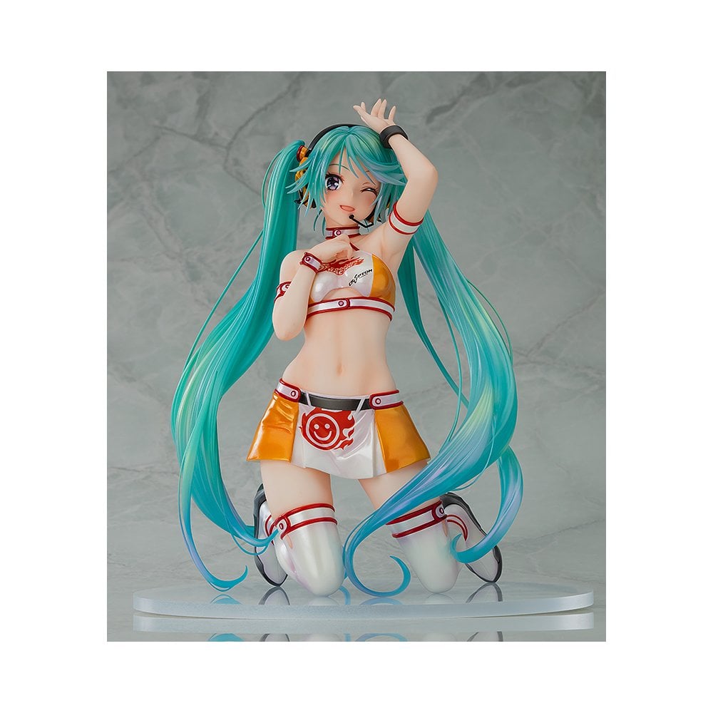 Hatsune Miku GT Project 1/7 Scale Racing Miku 2010 Ver. Art by